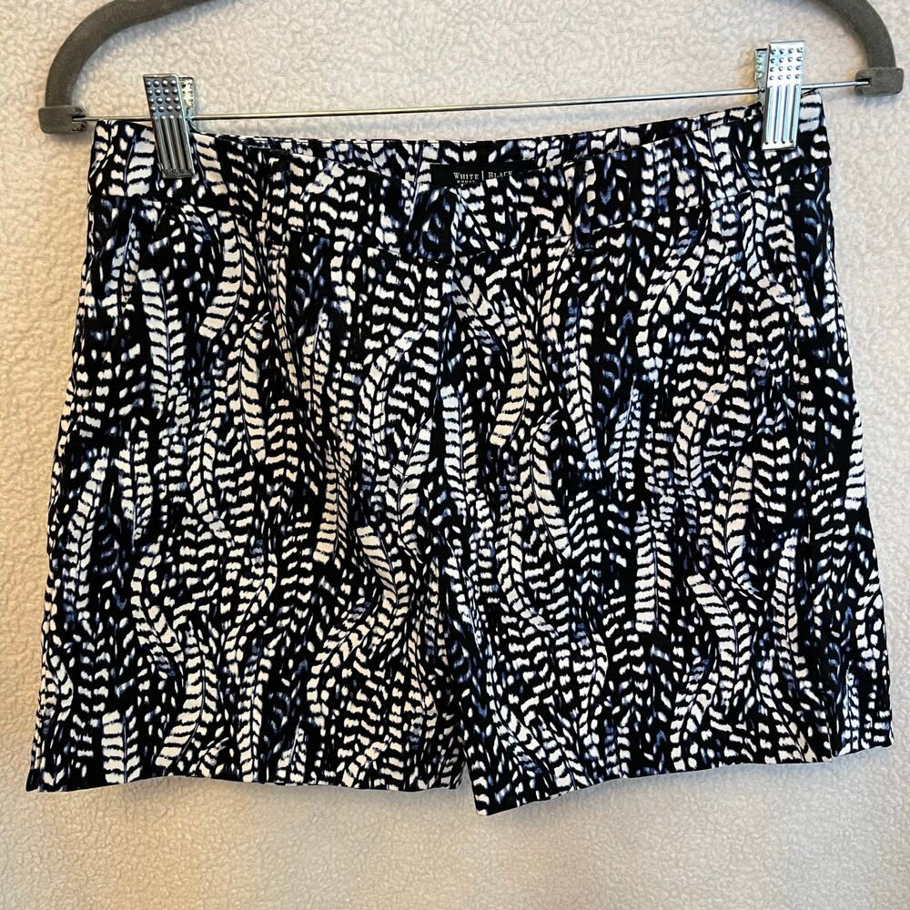 White House Black Market size 2. 97%Cotton 3%spandex. Black white and blue color
